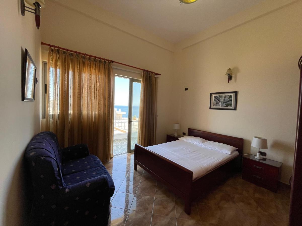 The First Hotel Saranda Exterior foto